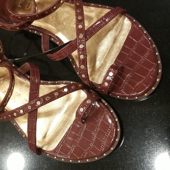 💕TED BAKER LONDON💕 Mathar Flat Studded Gladiator Sandal ~ Dark Brown 39.5 NWT - Picture 10 of 15